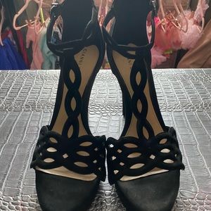 Black suede Gianni Bini 8.5 dress shoes.